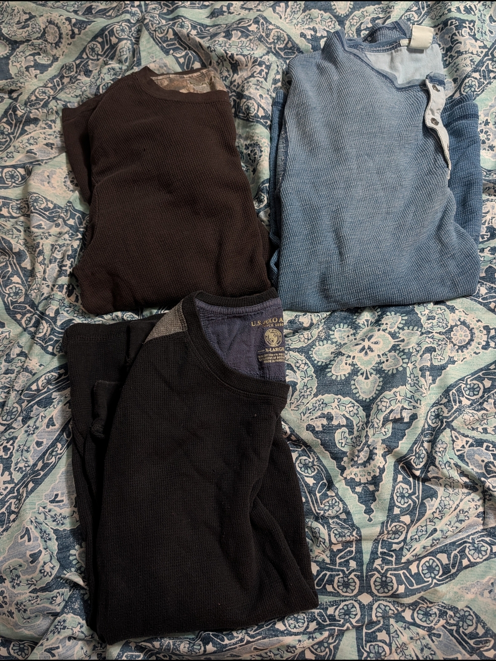 Men's Lot of 3 Thermal Henley Tops - Black & Light Blue. See measurements In Pic
